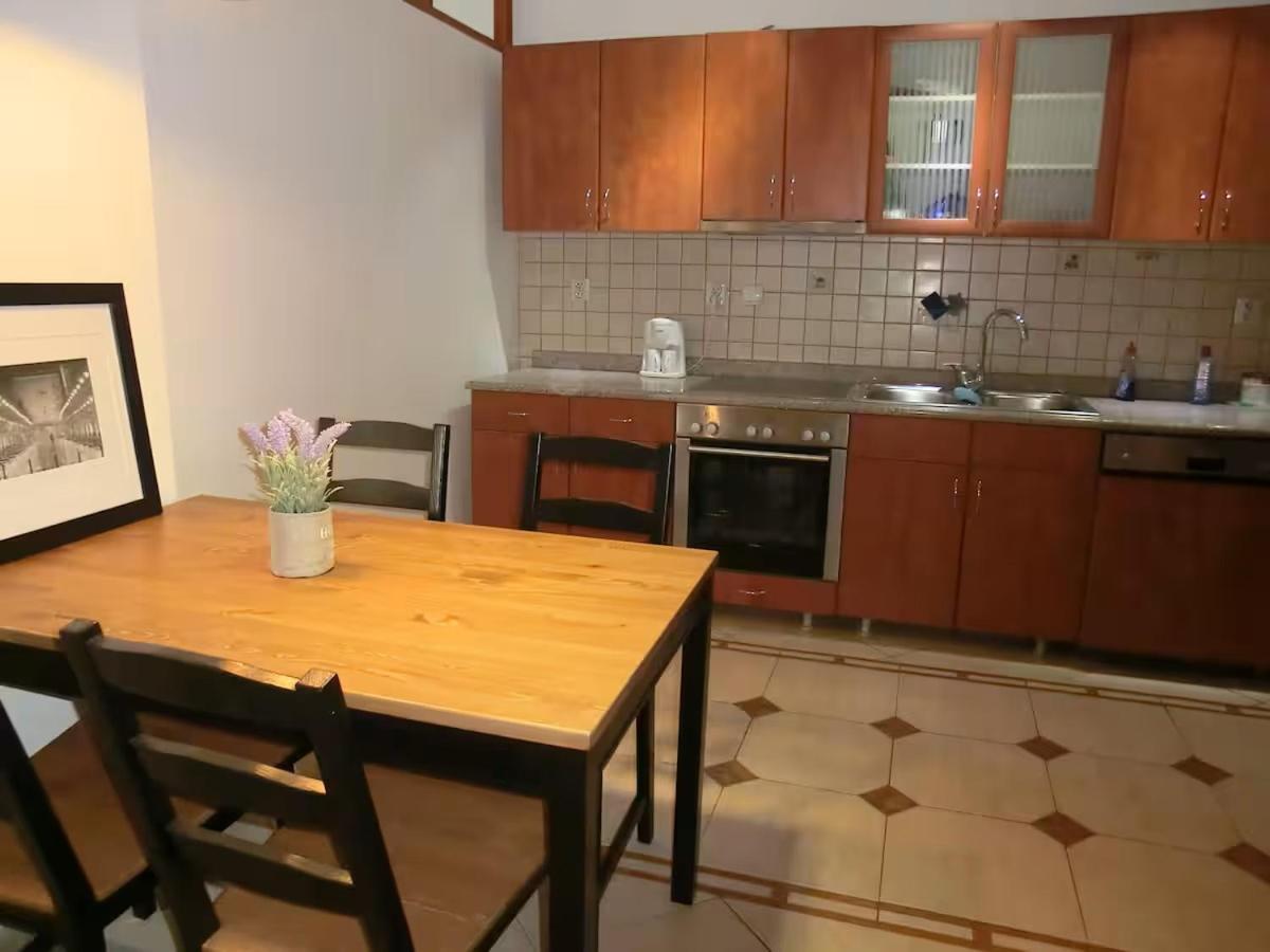 Apartment Skp-091 A&b